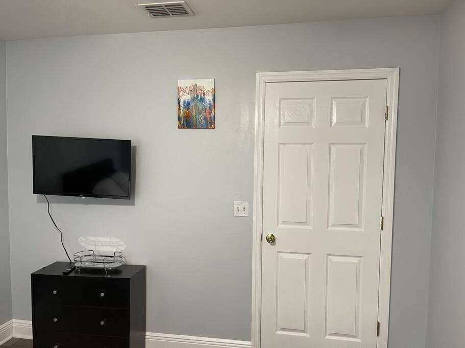 Cheerful 3-Bedrooms With Free Parking On Premises Tallahassee Exterior photo